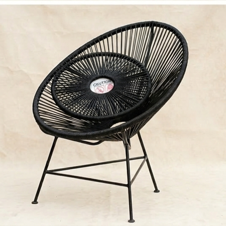 Chaise et table